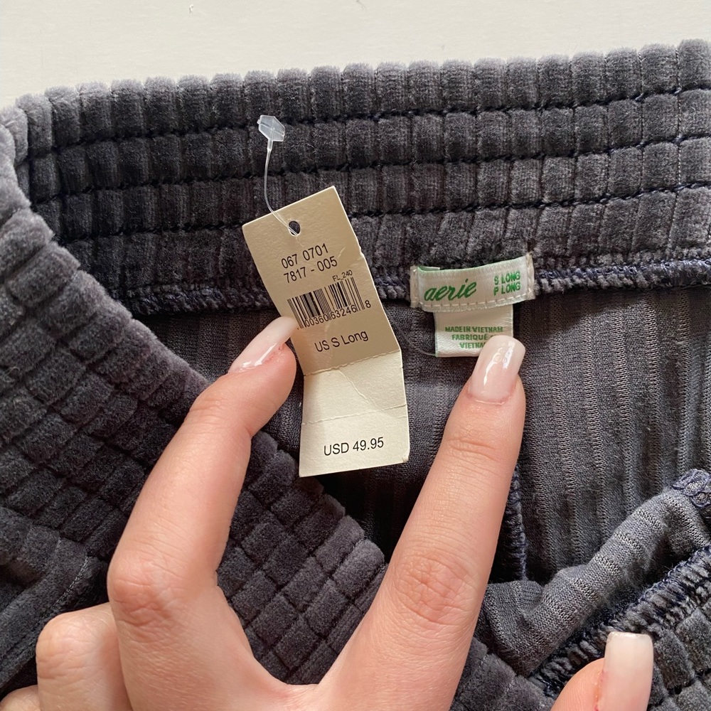 Aerie high rise gray corduroy flared pants - Picture 3 of 4